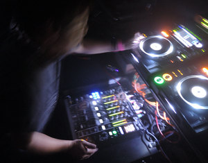 DJ 19@PARK-2014.jpg